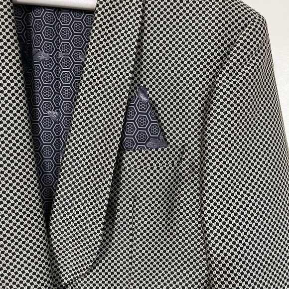 Tallia Formal The Mason Fit Tuxedo Jacket for Men - Picture 10 of 11